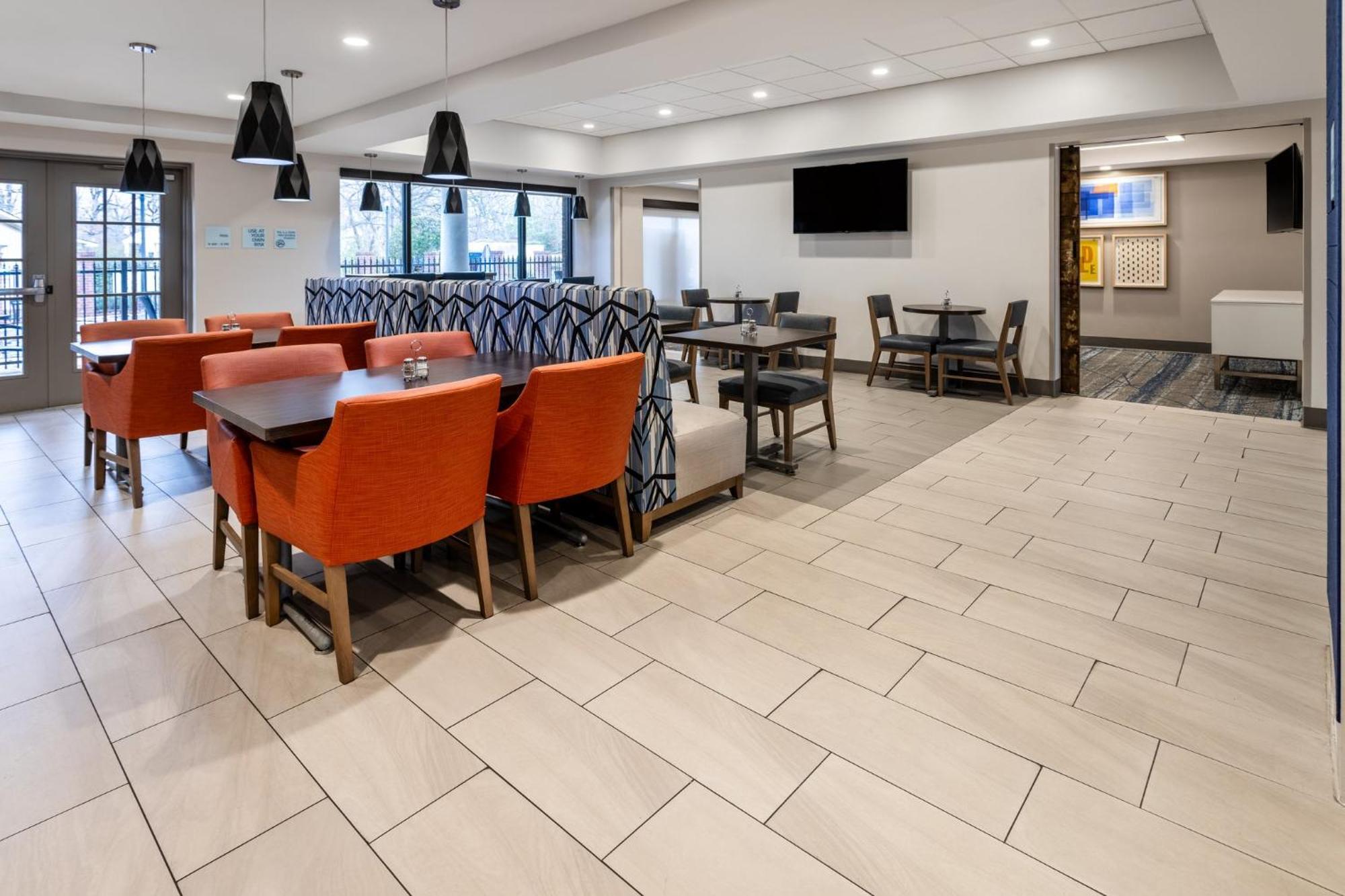 Holiday Inn Express Hotel & Suites Jackson - Flowood By Ihg Buitenkant foto