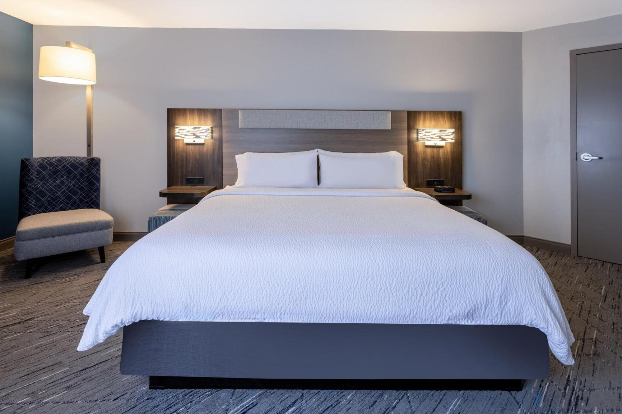 Holiday Inn Express Hotel & Suites Jackson - Flowood By Ihg Buitenkant foto